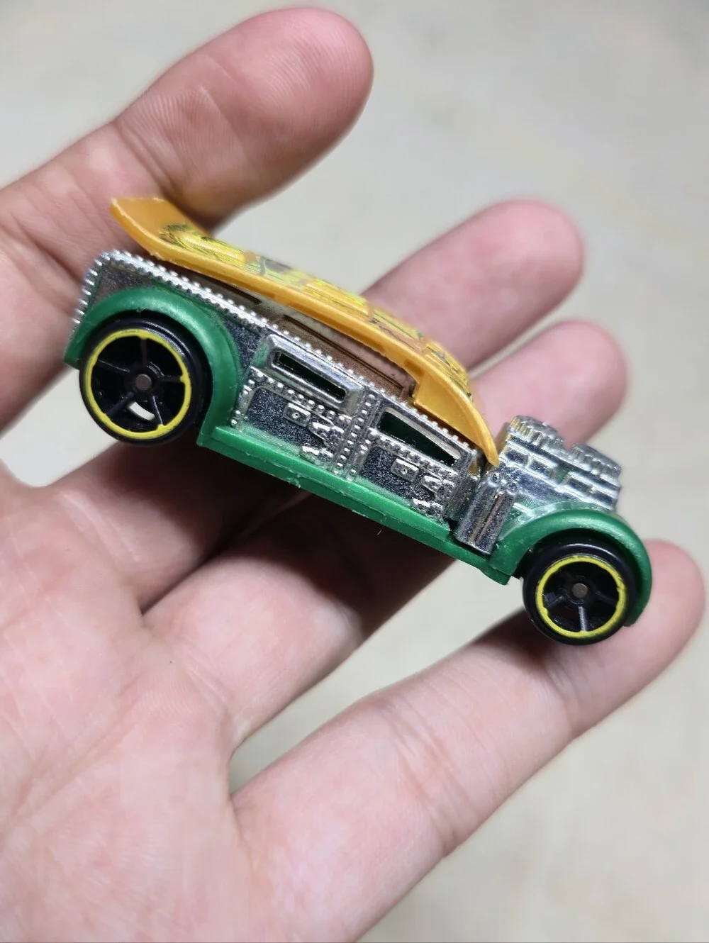 2018 Hot Wheels Fast Cash Green HW Super Rigs Bank Roller 1:64 Loose PR5sp